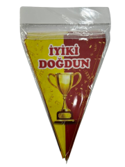 İyiki Doğdun Kırmızı Sarı Üçgen Flama