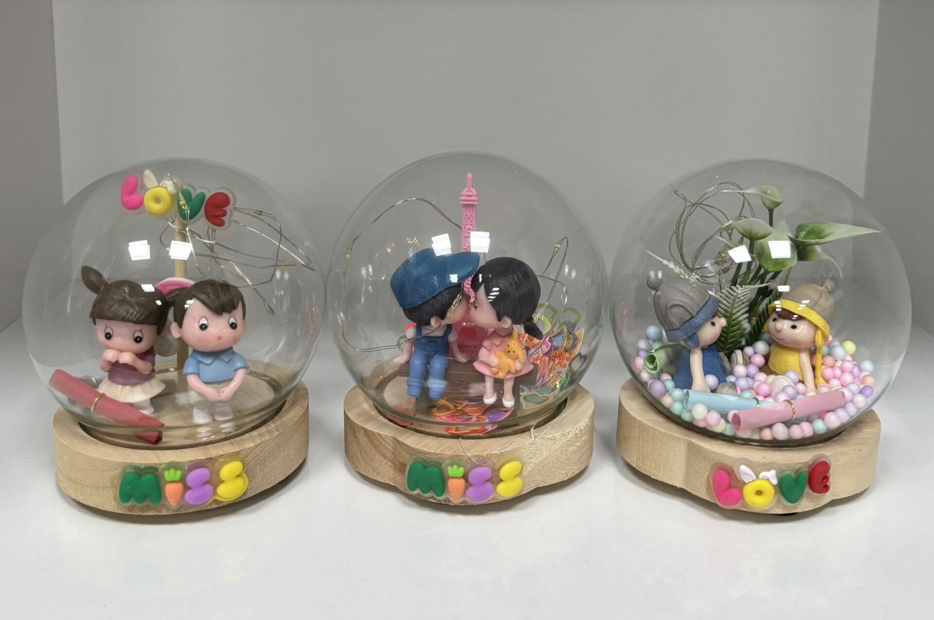 Işıklı Biblo Fanus Cam Figürlü Model Mix 1ad